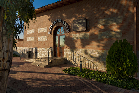 Fachada del restaurante El Zaguán.
